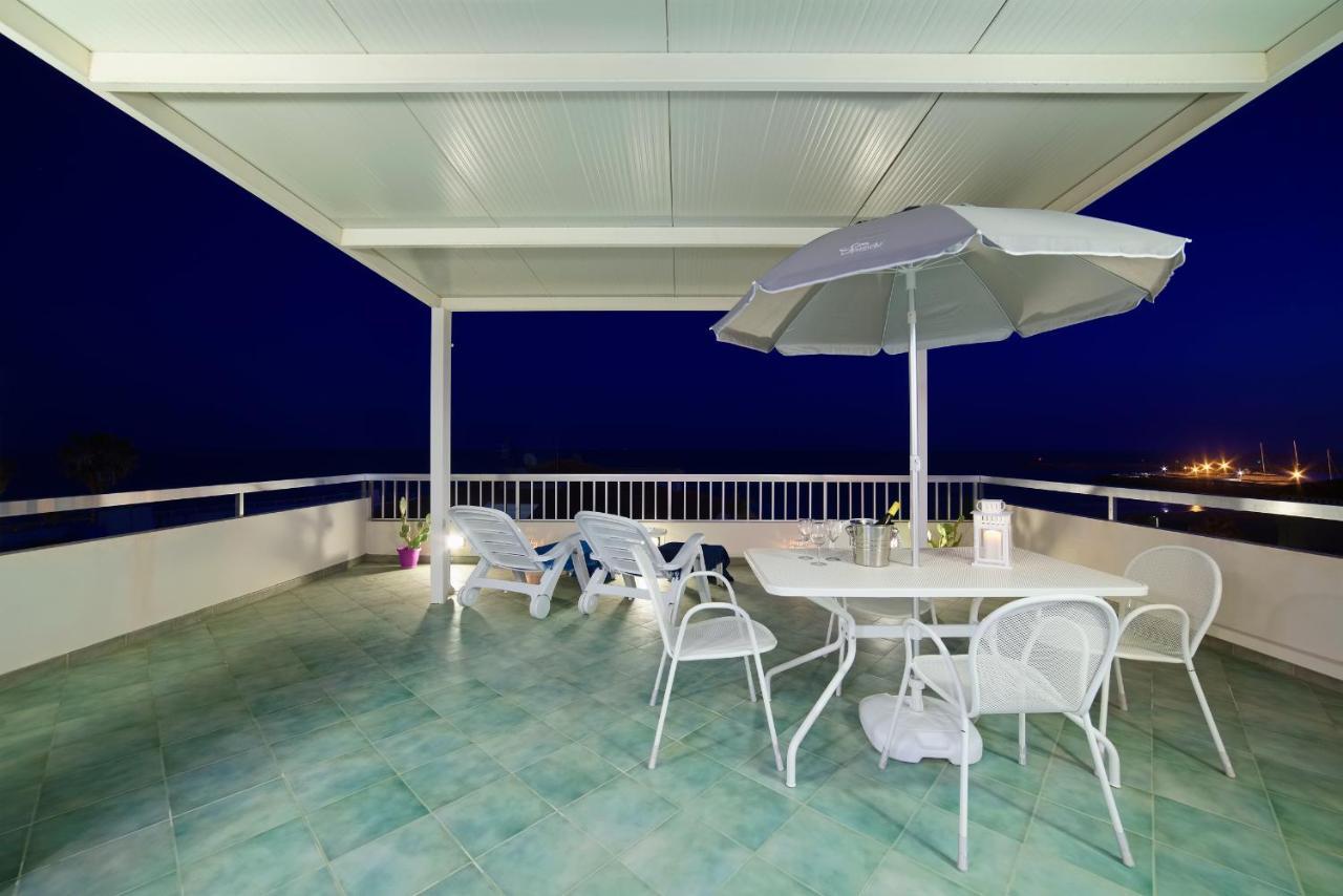 Archimede, Appartamento Con Vista In Centro A Marina Di Ragusa Zewnętrze zdjęcie
