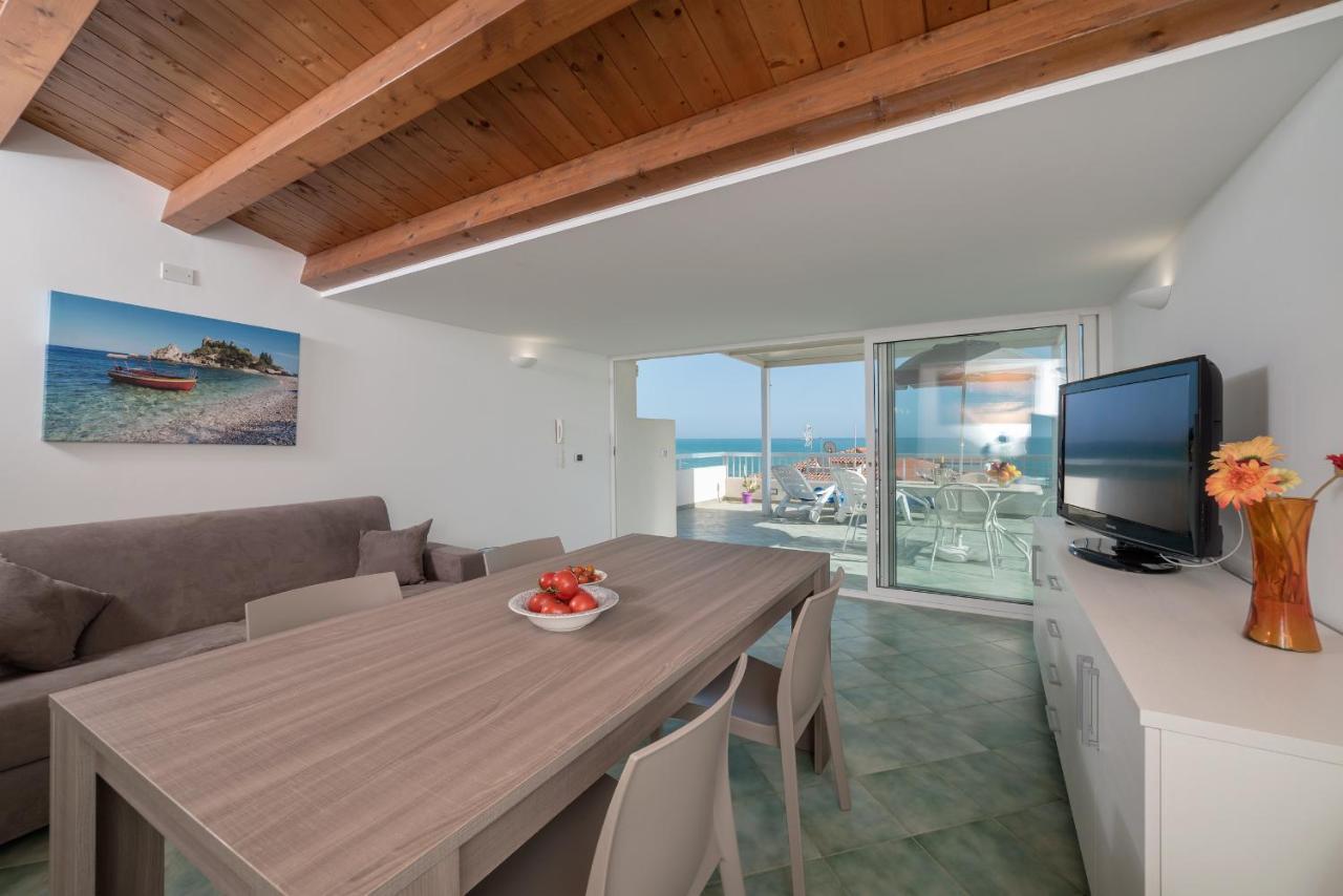 Archimede, Appartamento Con Vista In Centro A Marina Di Ragusa Zewnętrze zdjęcie