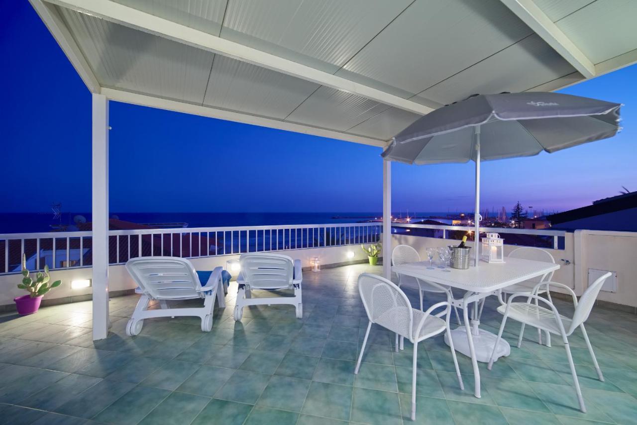 Archimede, Appartamento Con Vista In Centro A Marina Di Ragusa Zewnętrze zdjęcie