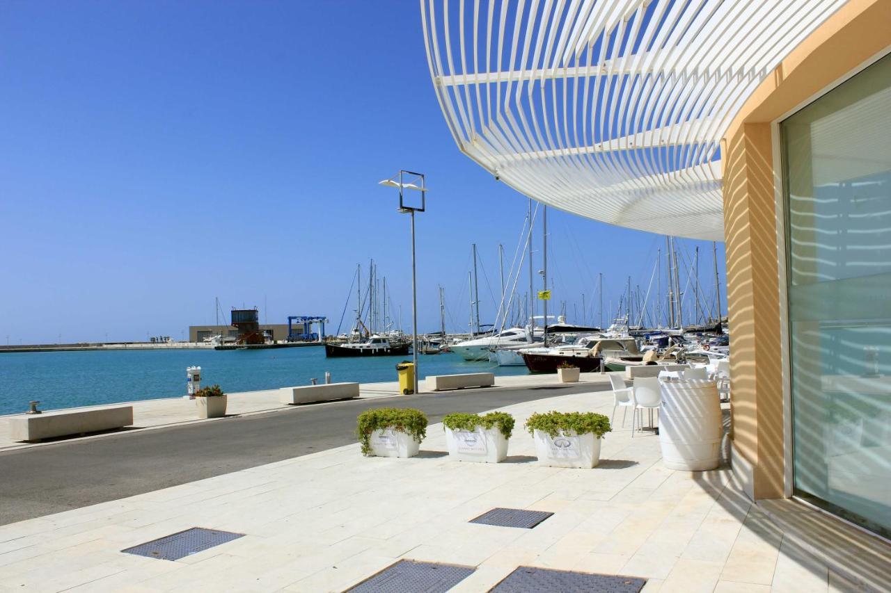 Archimede, Appartamento Con Vista In Centro A Marina Di Ragusa Zewnętrze zdjęcie